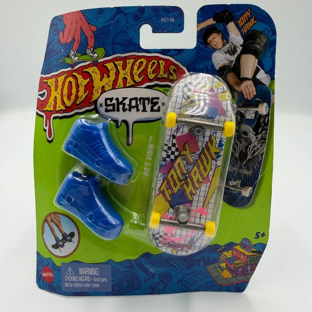 Hot‎ Wheels Skate Tony Hawk 80's Vibin' Fingerboard with Blue Skate Shoes HGT46